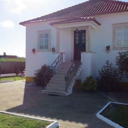 Villa Vivenda Maria De Lourdes Maiorga Esterno foto